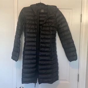 ARITZIA TNA Lightweight Puffer Jacket
